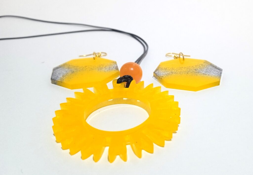 conjunto amarillo