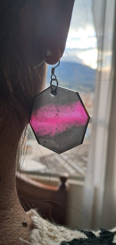 aretes fucsia